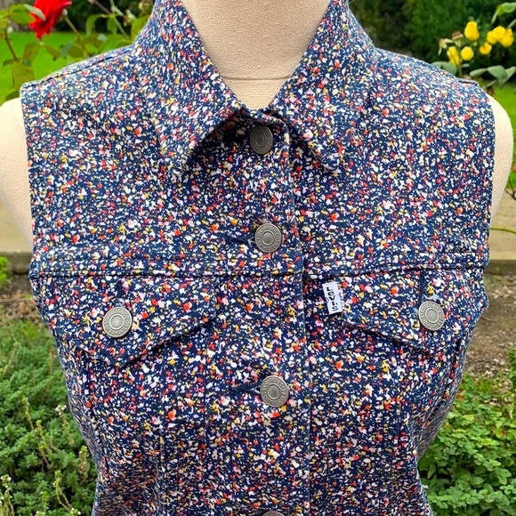 LEVI’S | Speckle print button up vest - Picture 3 of 9